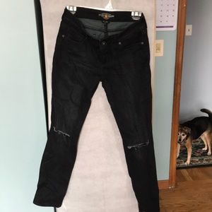 Dark blue.. looks black lucky brand jeans